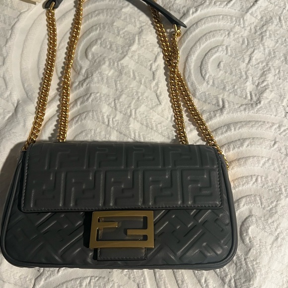 BRAND NEW! Fendi Baguette Chain Midi- Gray - Picture 7 of 7